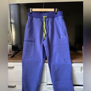 FIGS set - New Color: Blueberry (Size Small)